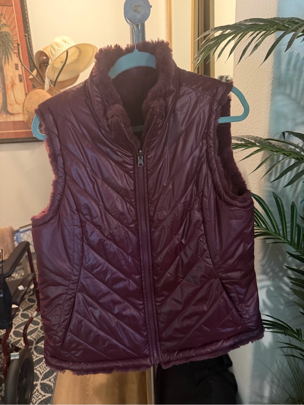 Women's Quilted Faux-Fur Vest - Burgundy
